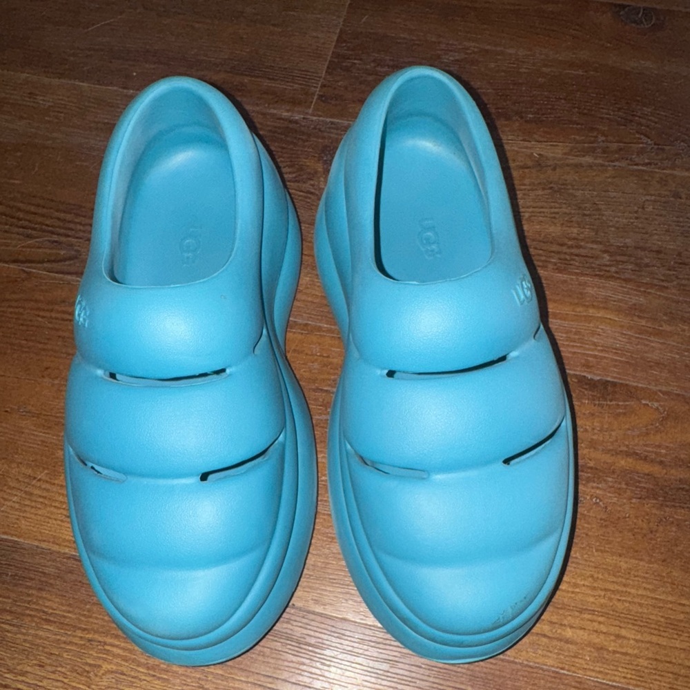 UGG • Sport Yeah Clog Size 8 - Picture 4 of 9